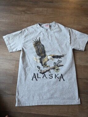 Vintage 90s Alaska Eagle T Shirt Mens Gray Sansegal XCIII size Small